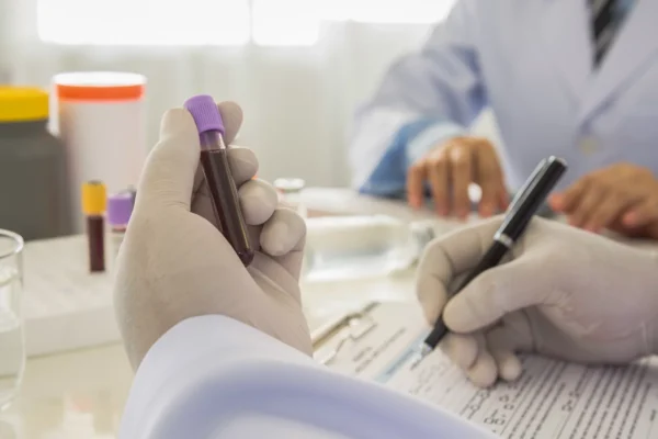 Scientists Aim For Better, Cheaper Tests For Alzheimer’s