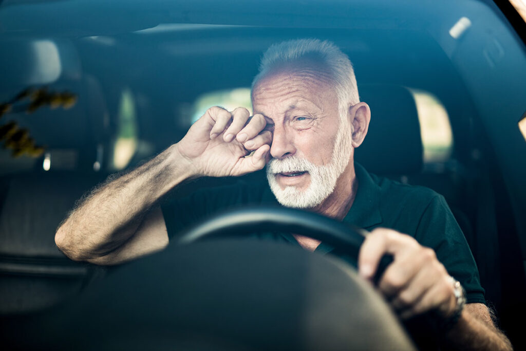 Up to half of older adults may have sleep apnea, a condition in which breathing and sleep are briefly interrupted many times a night. A new study from researchers at Washington University School of Medicine in St. Louis shows that this chronic tiredness can have serious implications for road safety.